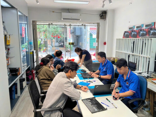 Thay Pin Laptop Lenovo Yoga 2-13